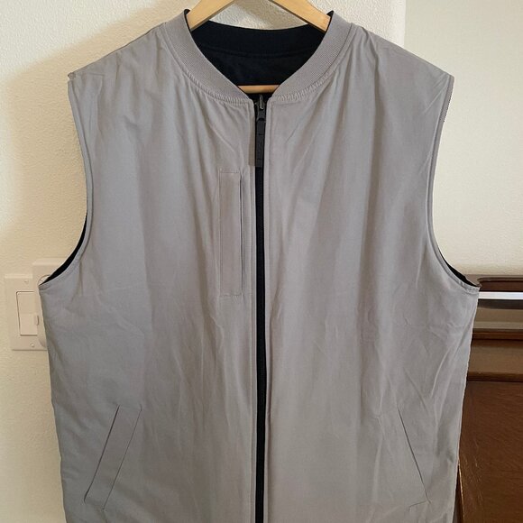 BYLT Basics Men's Reversible Vest, NWOT. Black/Grey - Picture 4 of 6